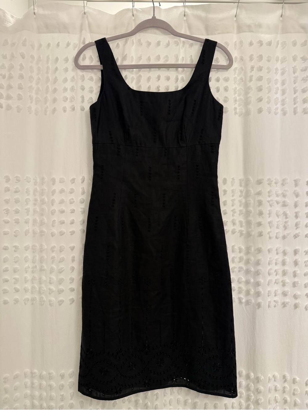 Vintage Oscar de la Renta Embroidered Classic Black Sleeveless Sheath Dress